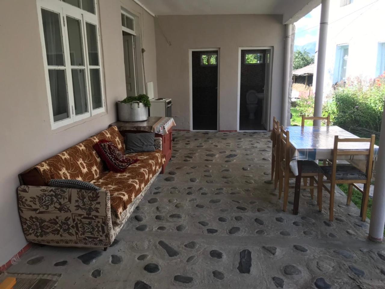 Zhabeshi Ciuri'S Guesthouse מראה חיצוני תמונה